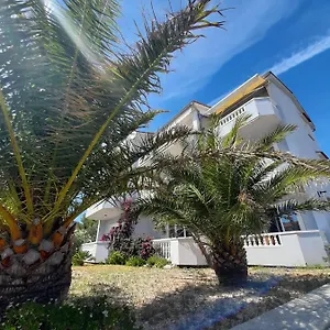 https://apartments-stokic.primorje-gorskikotar.com